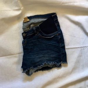 Maternity shorts